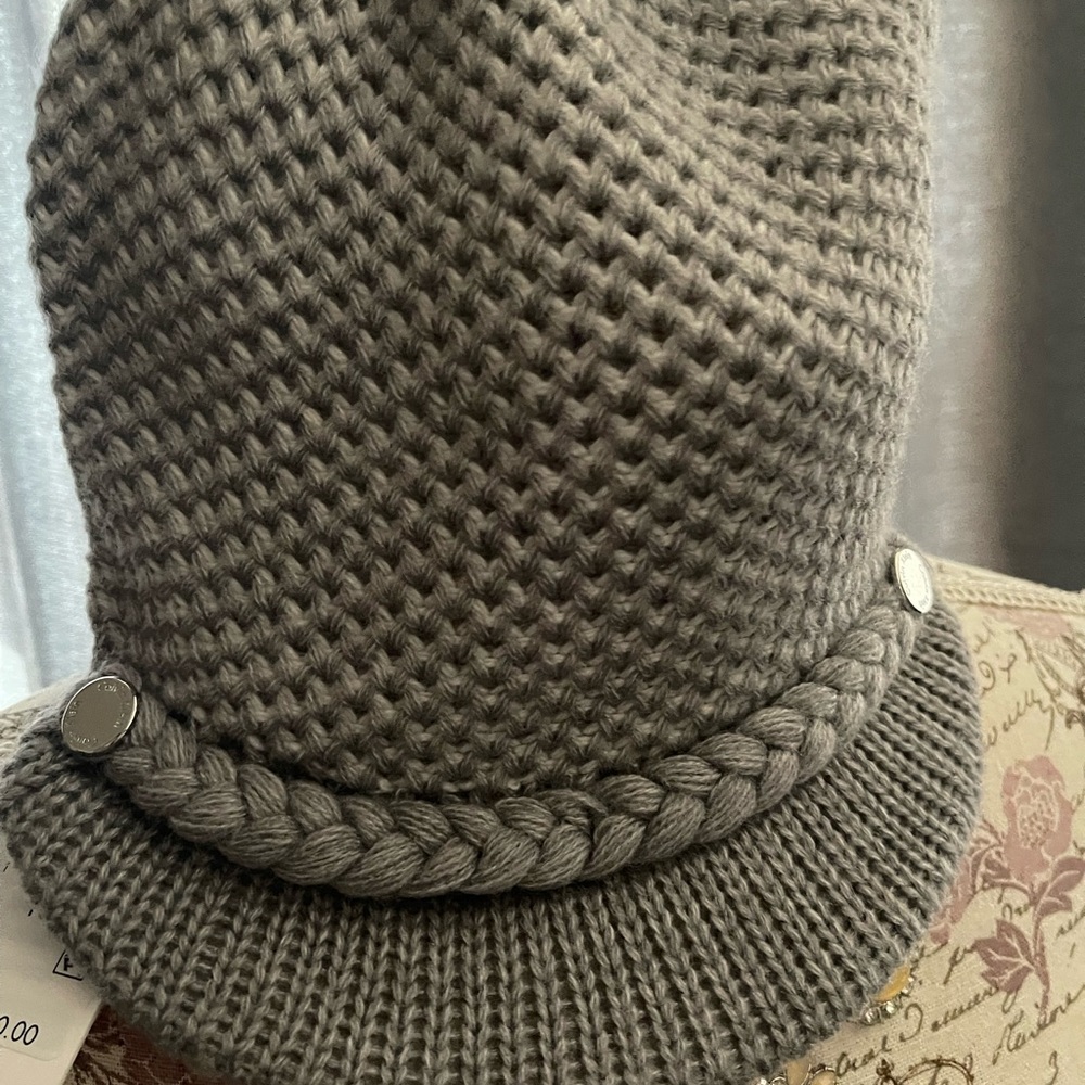 Calvin Klein hat